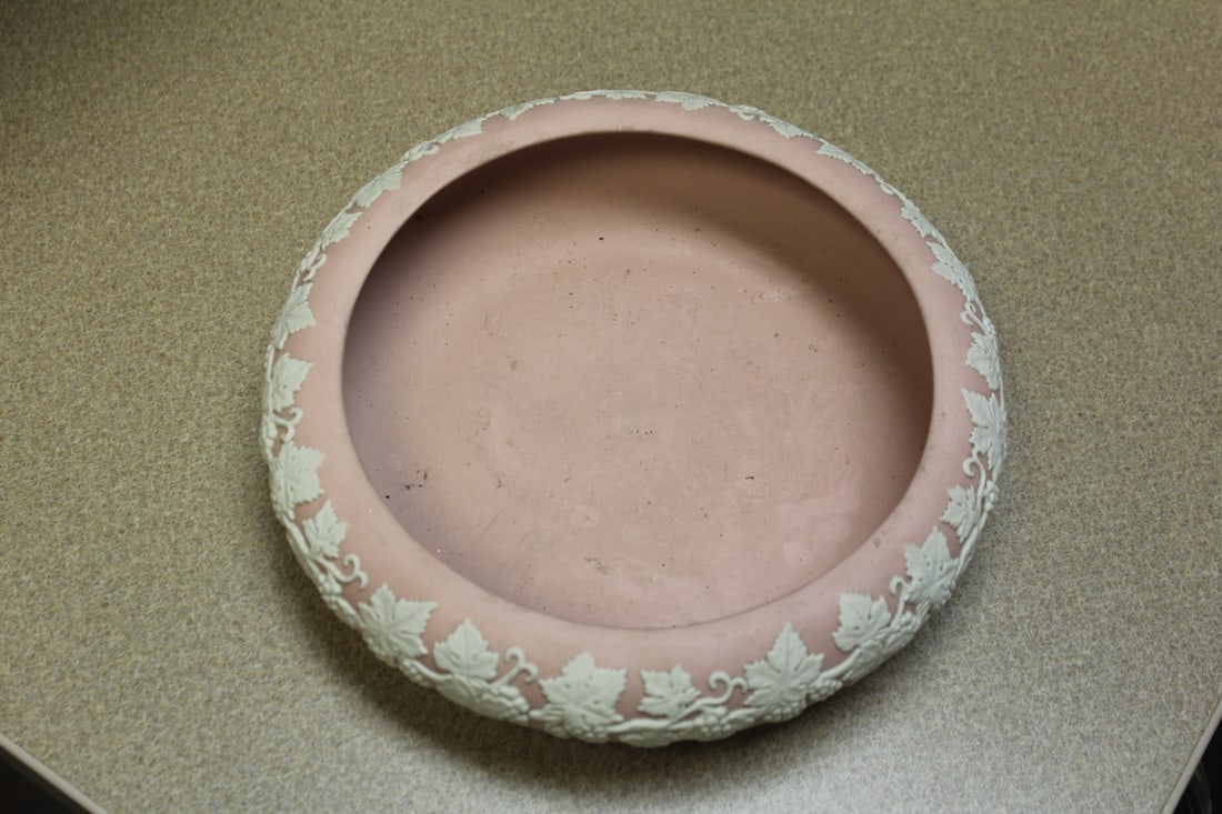 Vintage/Antique Jasperware Basin: Canada 1926 - emery ware ceramic jasperware - 9 3/4" in diameter