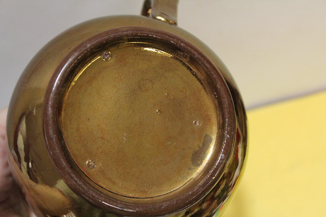 A Ceramic Lusterware Teapot - 8