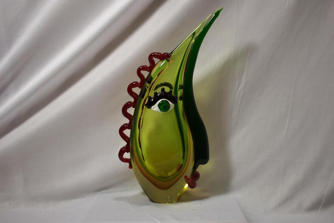 A Modern Style Art Glass Vase: 14" tall