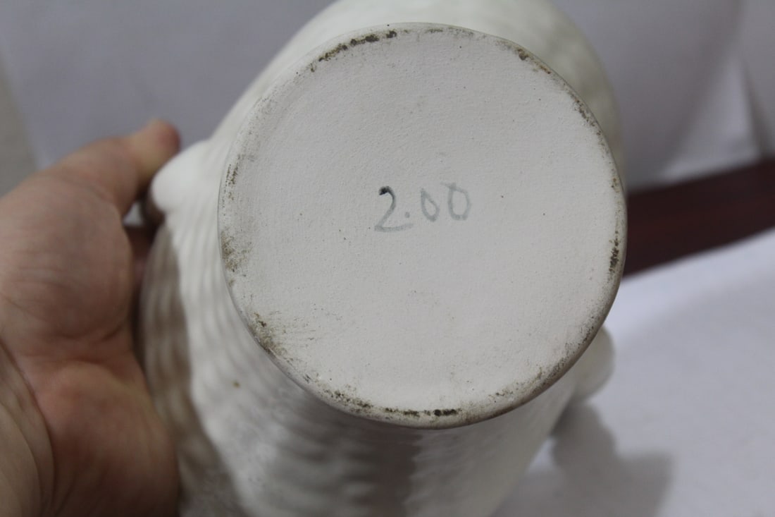 A Ceramic Basket - 7