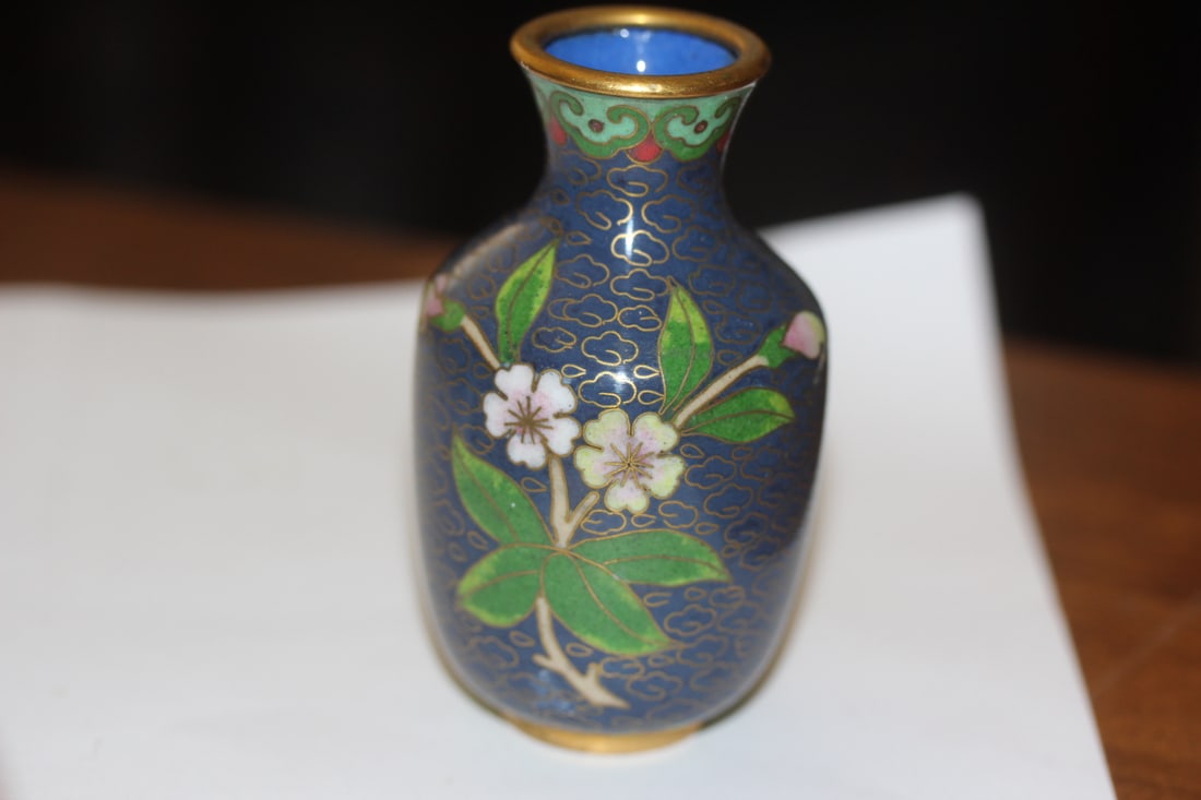 Chinese Cloisonne Vase: small size - 3 1/8" tall