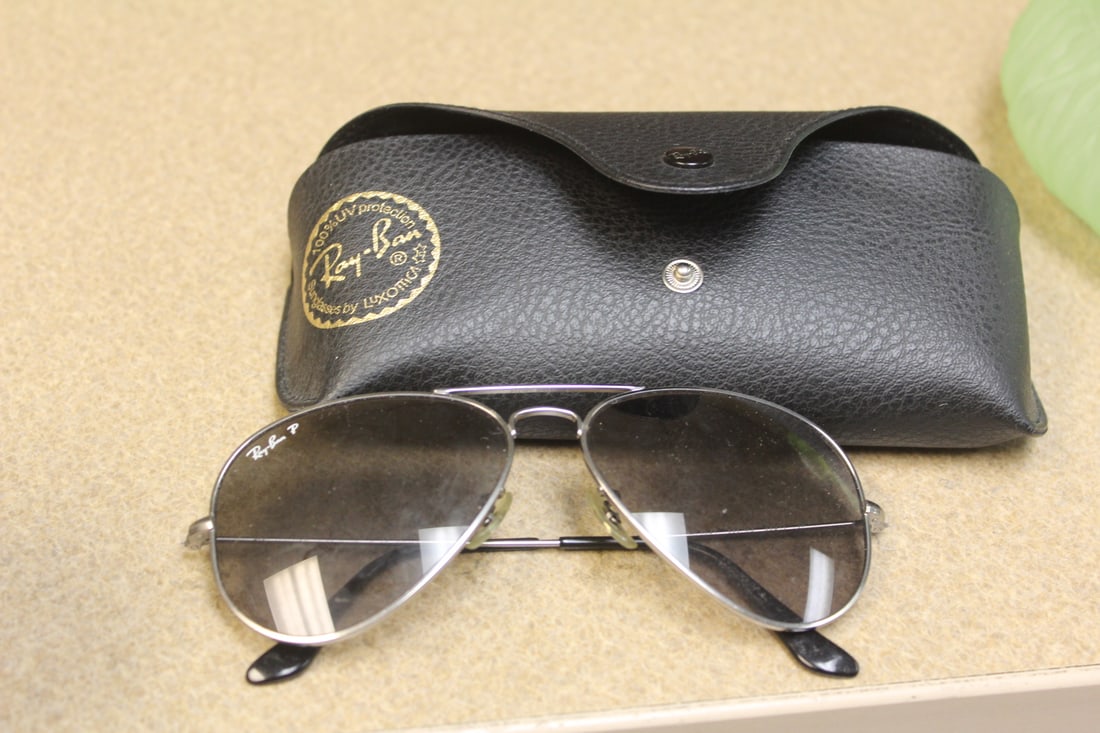 Ray Ban Sunglass: as shown