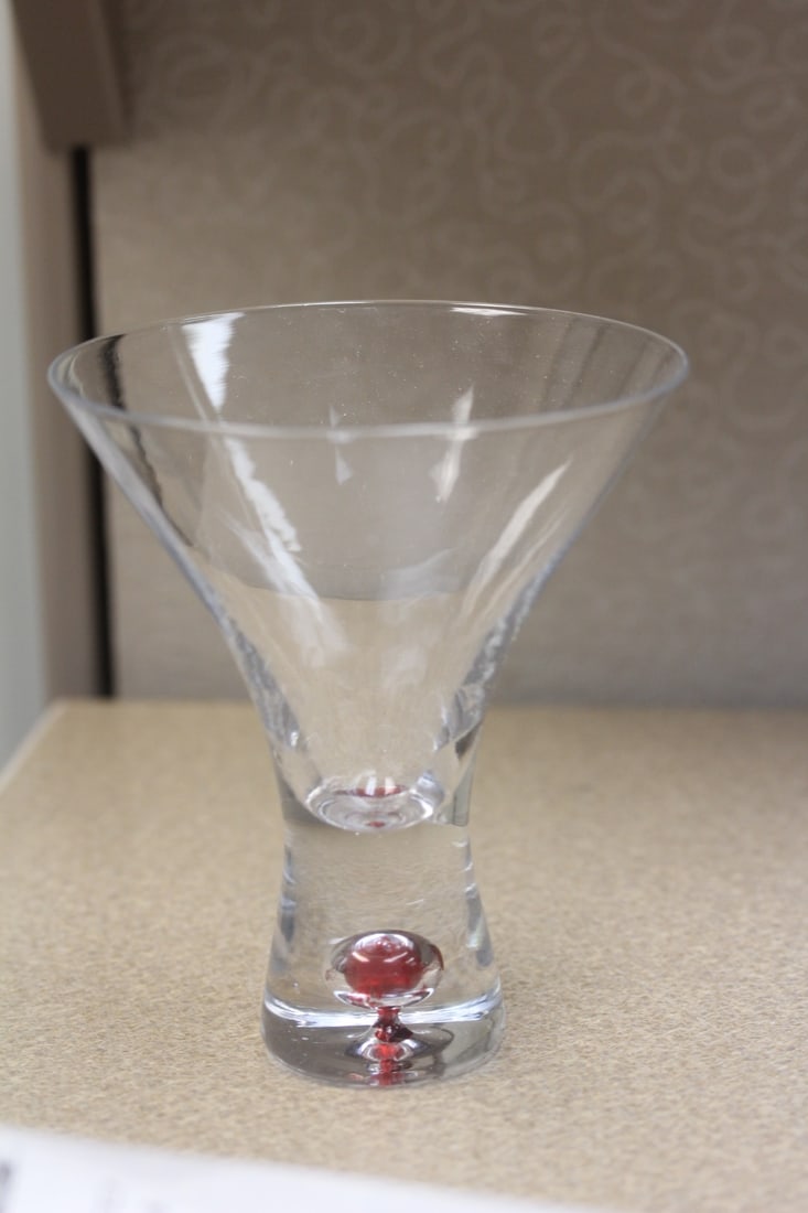 Artglass Cup: 5 1/4" tall