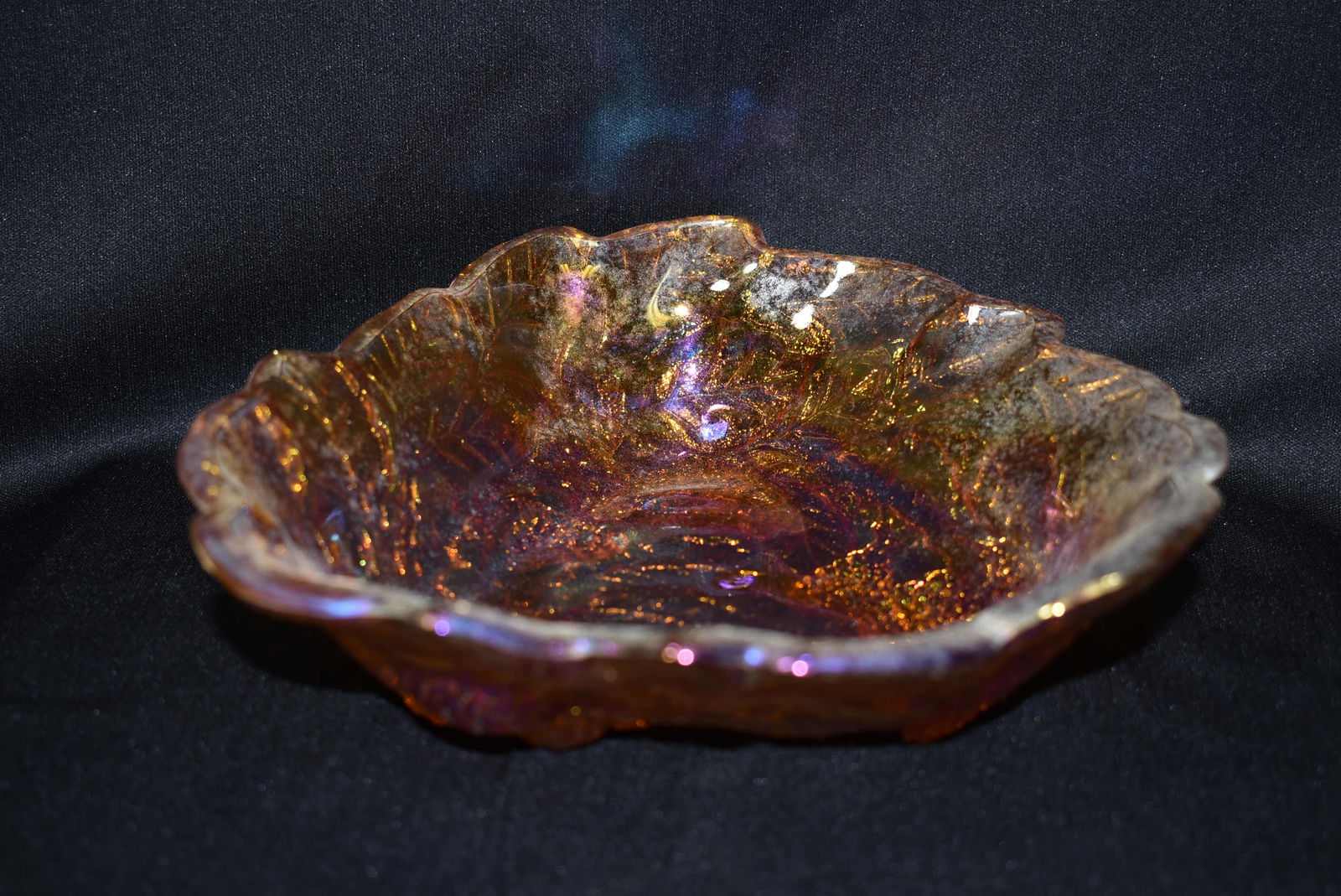 A Leaf Carnival Bowl: 7 1/4" in diameter