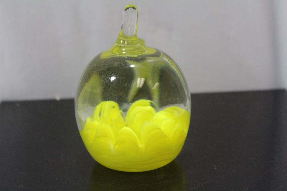 A St.Clair Paperweight - 2