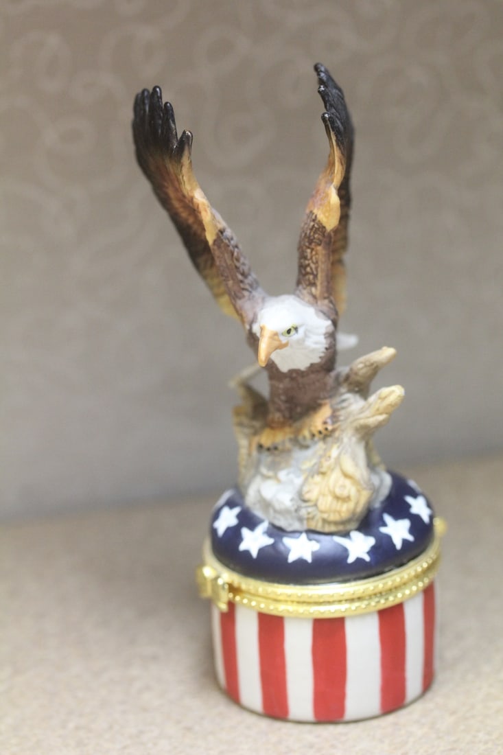 Eagle Ceramic Trinket Box: 5 3/4" tall