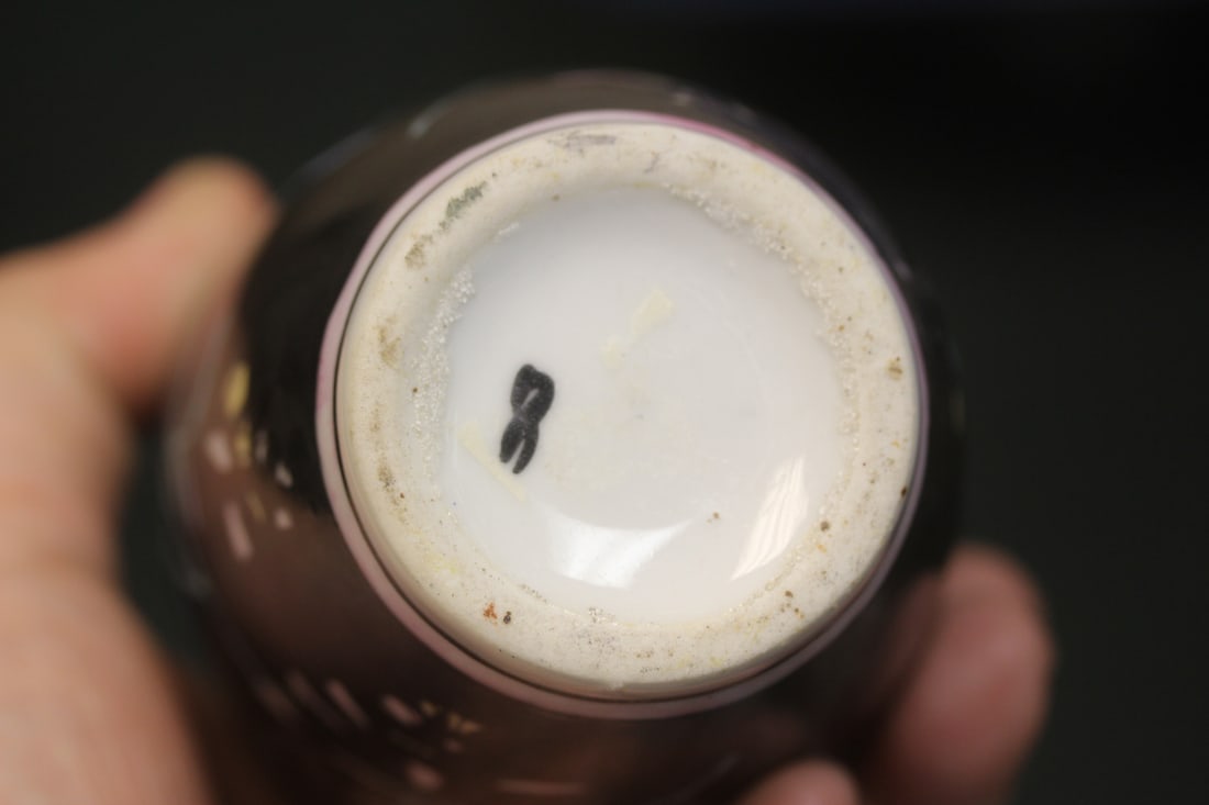 Oriental Black Vase - 4