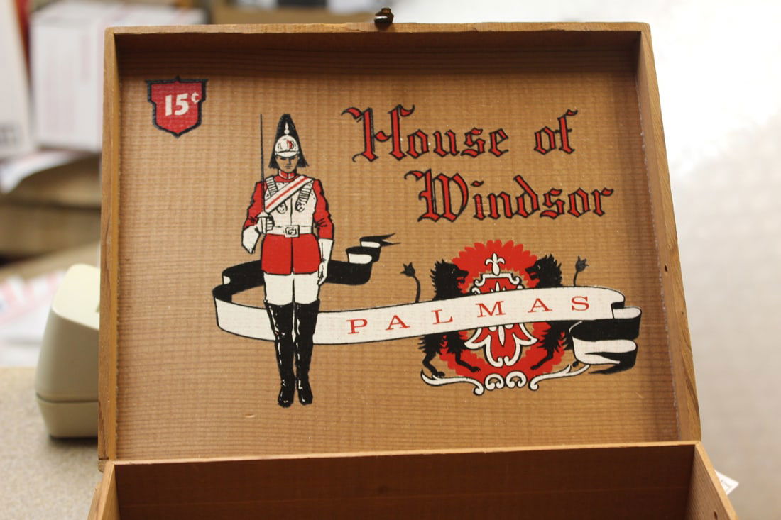 House of Windsor Empty Wooden Cigar Box: 9 1/4" across