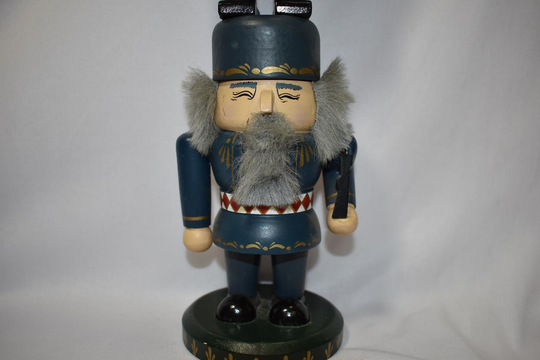 Zim's Nutcracker - 4