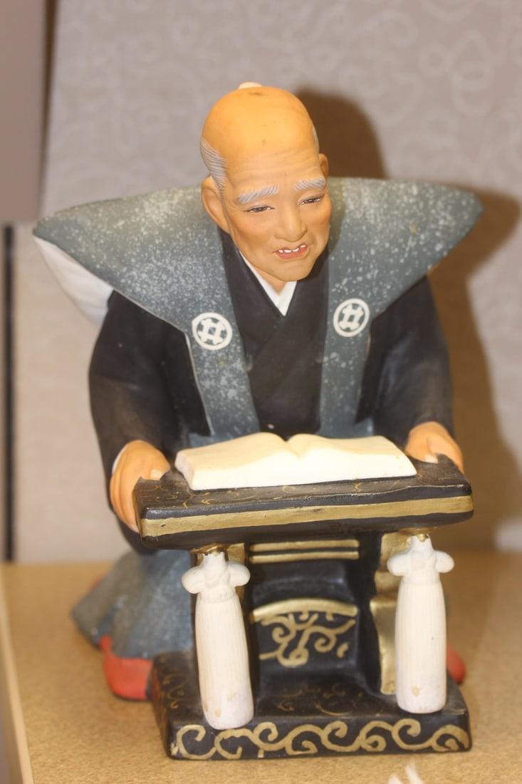Japanese Vintage Hakata Doll: ceramic - 9" tall
