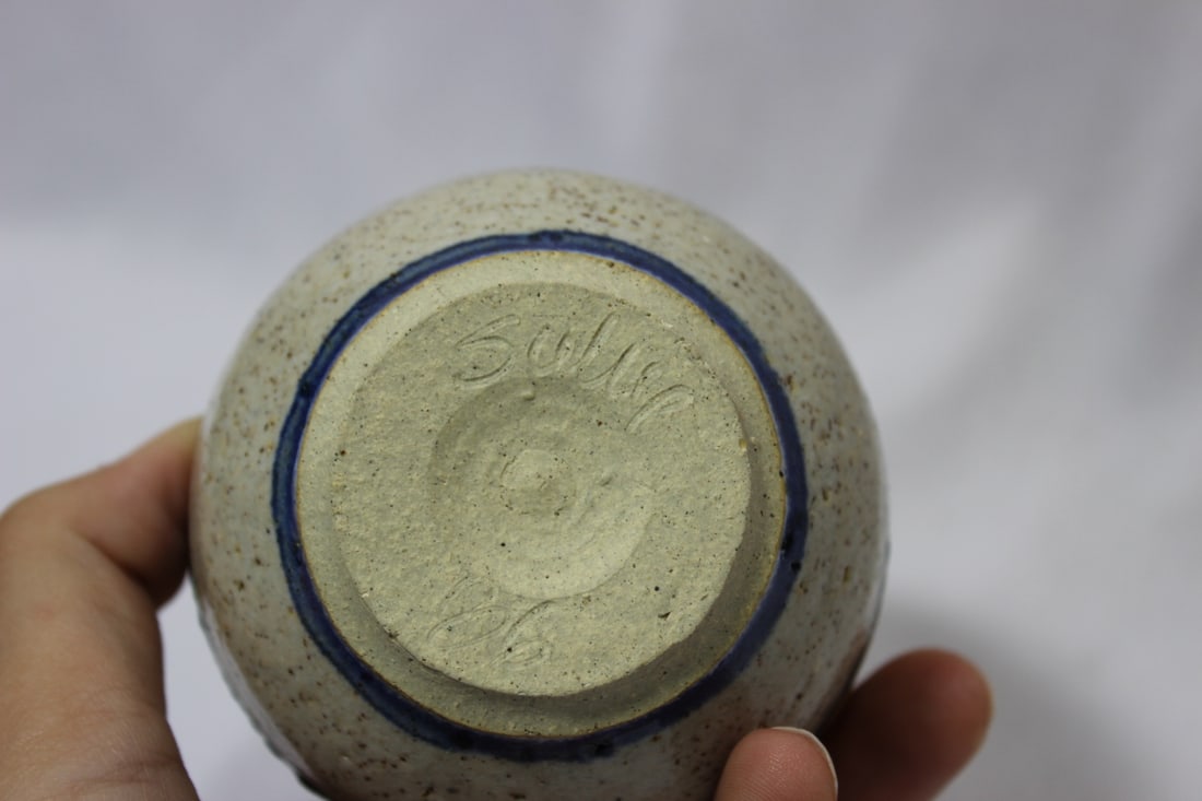 A Small Pottery Jar - 3