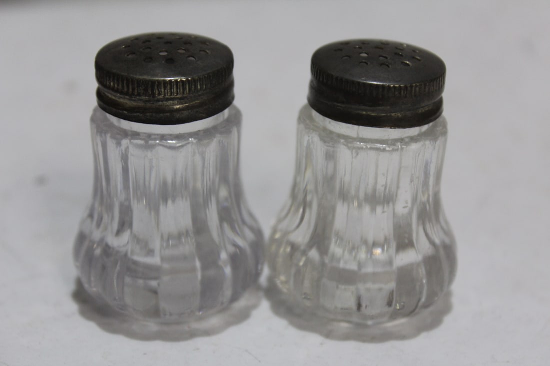 Two Glass Salt and Pepper Shakers: 2" tall each