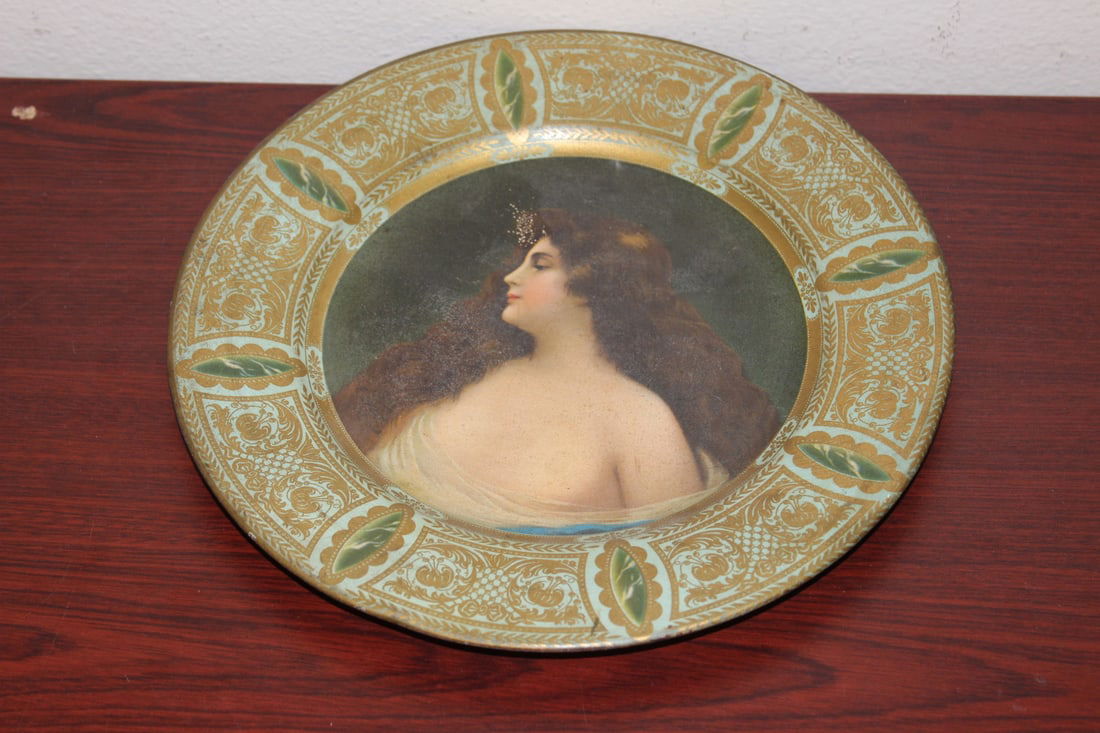 A Vienna Art Lithoplate Metal Portrait Plate: Pat. Feb 21st 1905 - 10 inches in diameter