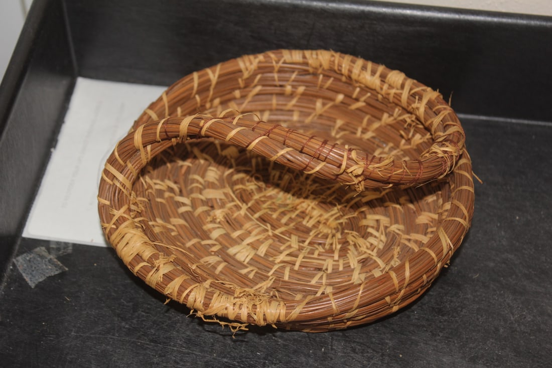 Pine Needle Basket: appeared to be well made - 6 1/4" in diameter