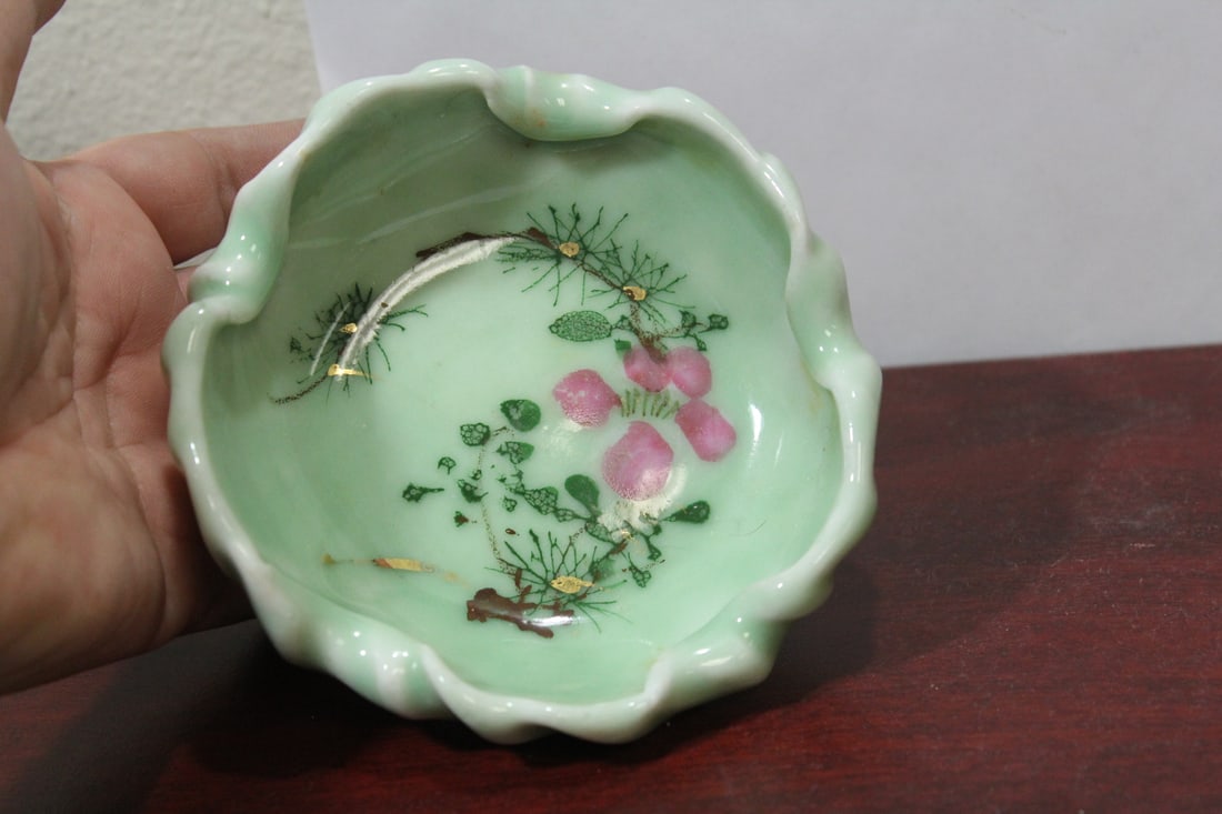 A Chinese or Asian Celadon Bowl: 4 1/2" in diameter