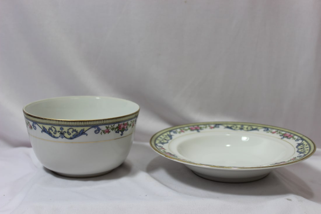 Lot of 2 Vintage Bowls: taller = 2 7/8"