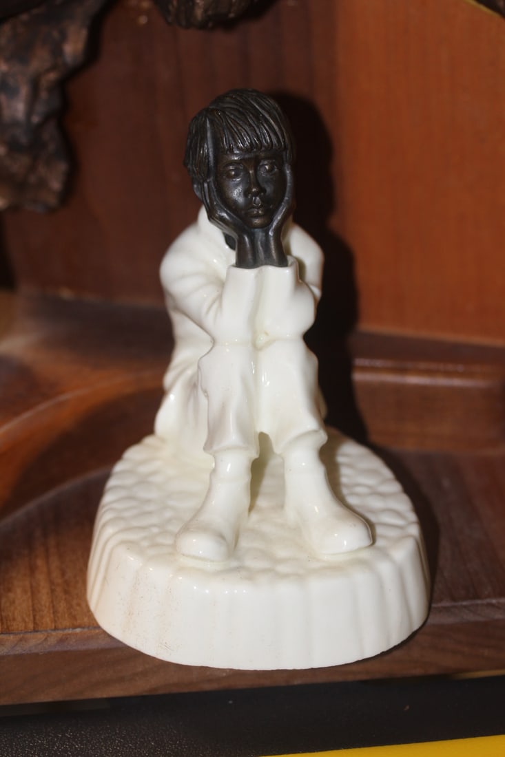 Minton Ceramic Figurine: 5" tall
