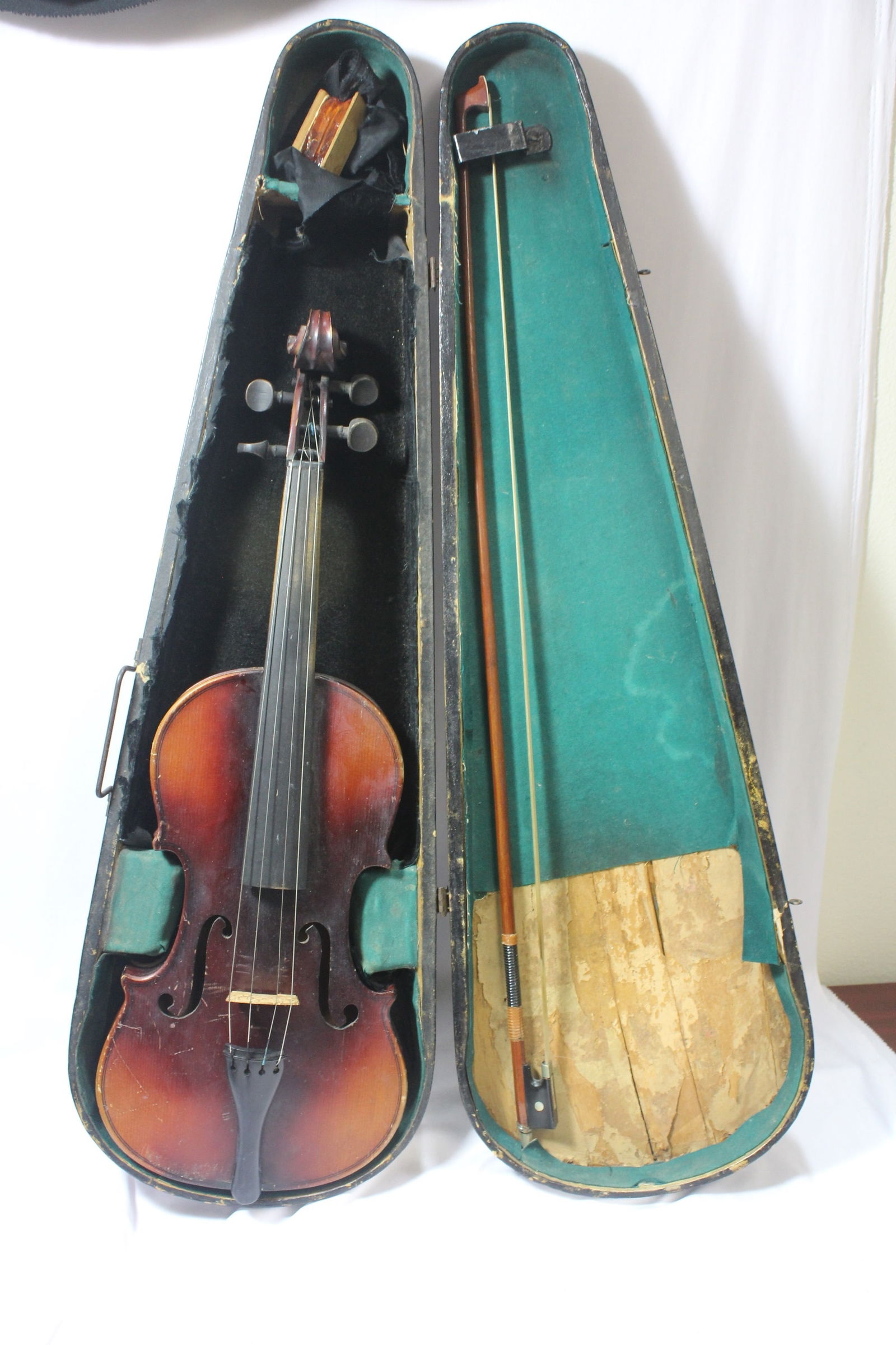 A Copy of Antonius Stradivarius Violin (1 of 15)