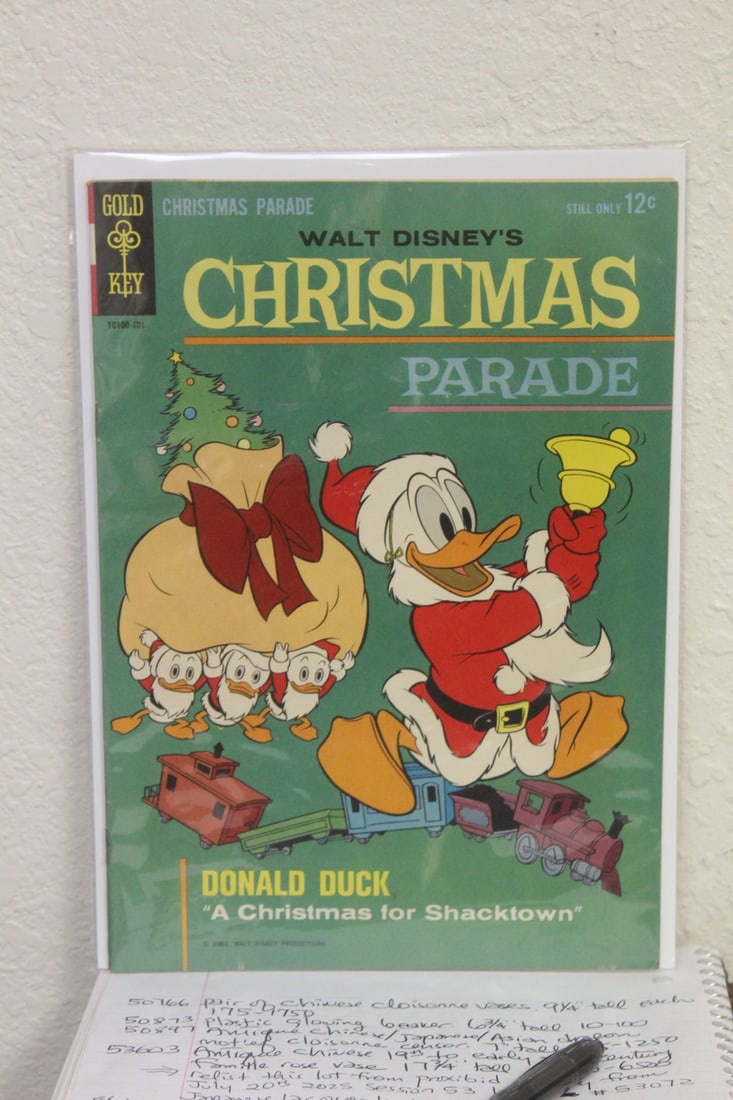 1963 Walt Disney's Donald Duck Comic: Christmas Parade Donald Duck comic by Goldkey 