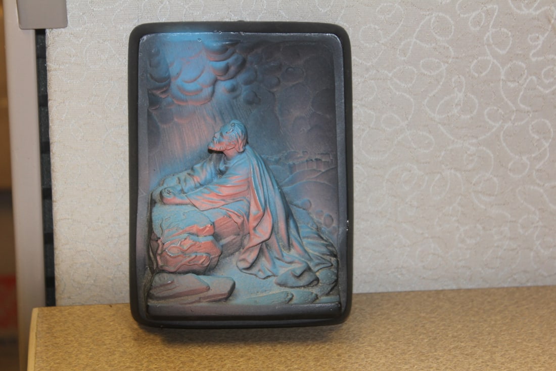 3D Chalkware Plaque: by Creative Art Inc. - 5 3/4" tall 