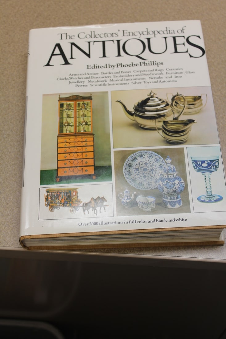 Book: The Collector's Encyclopedia of Antiques: hardcover book with dust jacket 