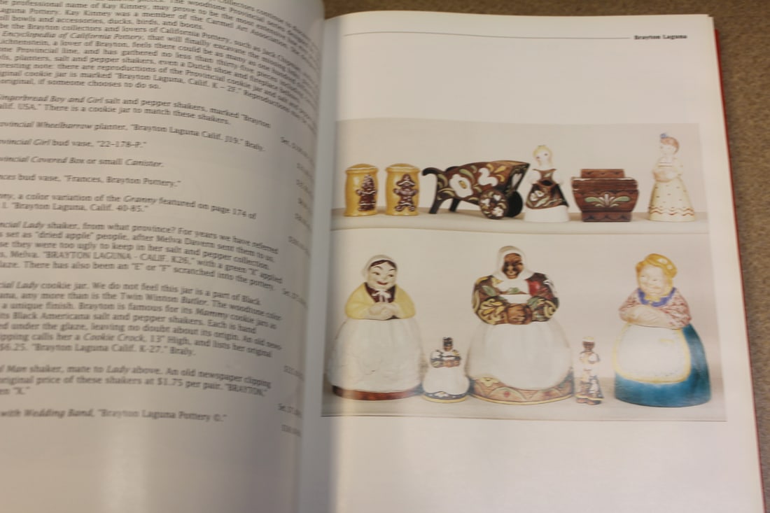 Book: Collector's Encyclopedia of Cookie Jars - 3
