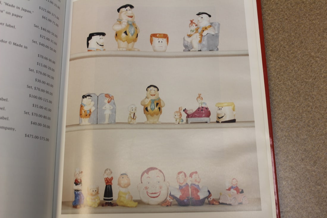 Book: Collector's Encyclopedia of Cookie Jars - 5