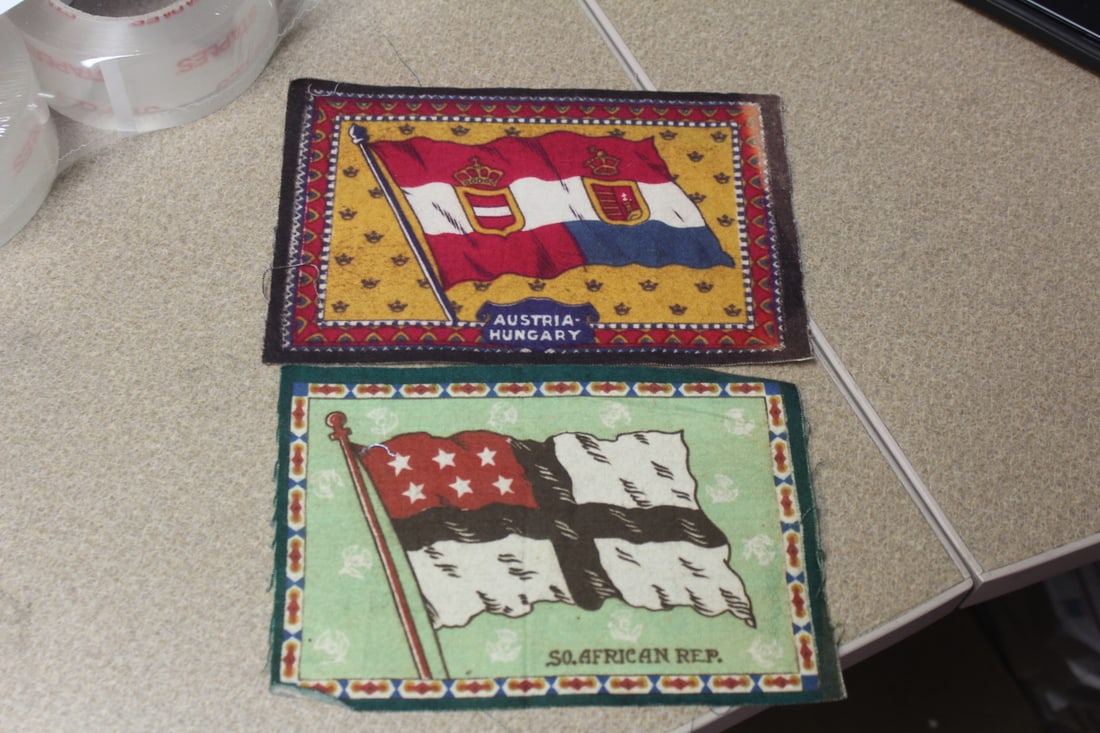 lot of 2 tobacco flags (cloth): 8" x 5 1/2" 