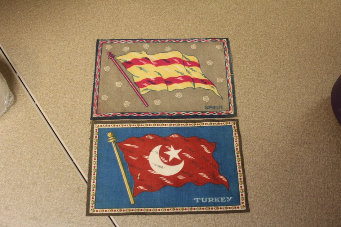 lot of 2 tobacco flags (cloth): 8" x 5 1/2" 