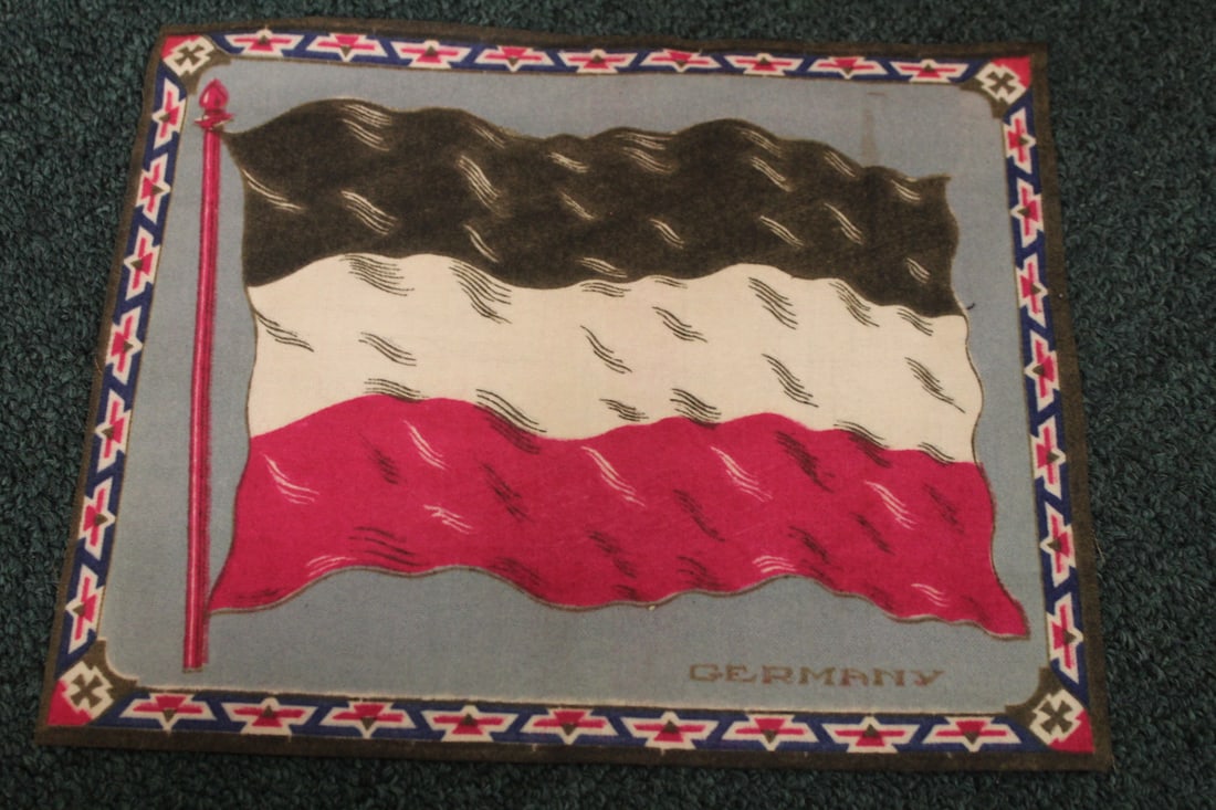 Vintage Tobacco Flag (1 of 2)
