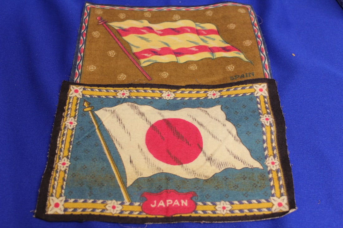Lot of 2 Vintage Tobacco Flags (1 of 2)