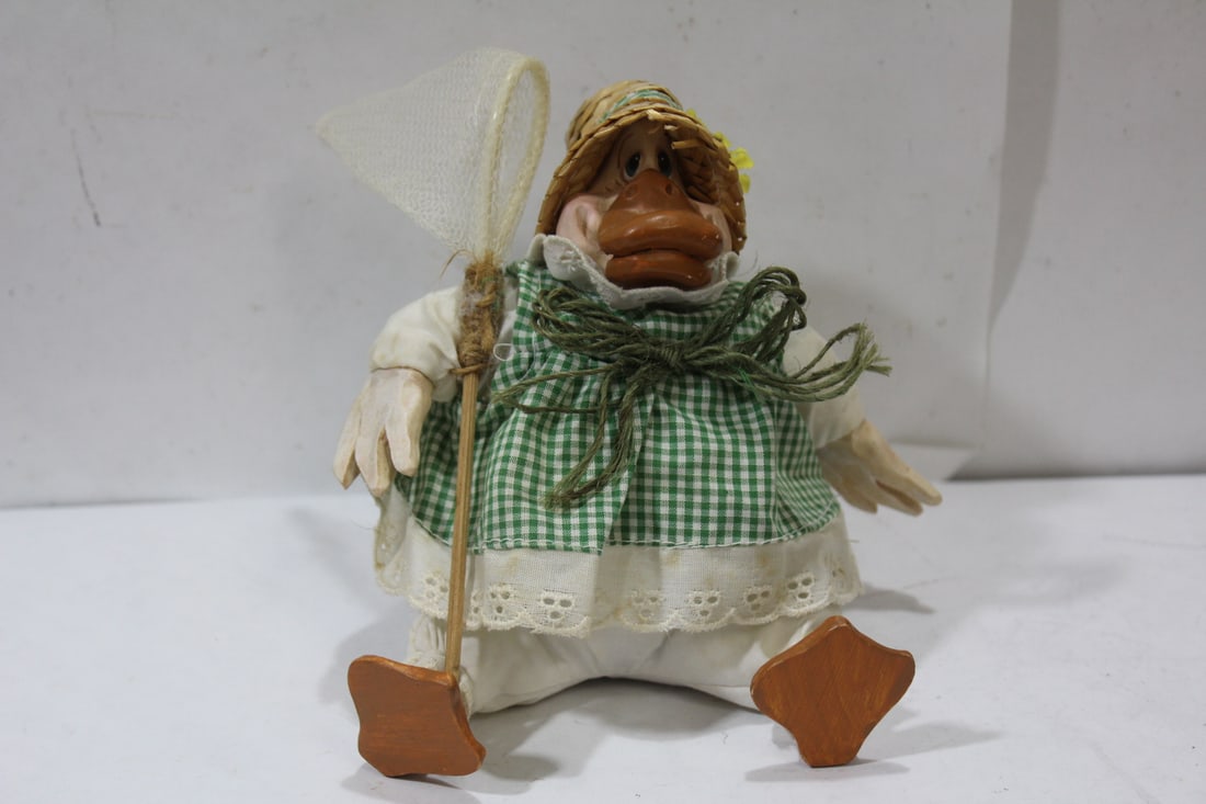A Duck Figurine: 5 3/4" tall
