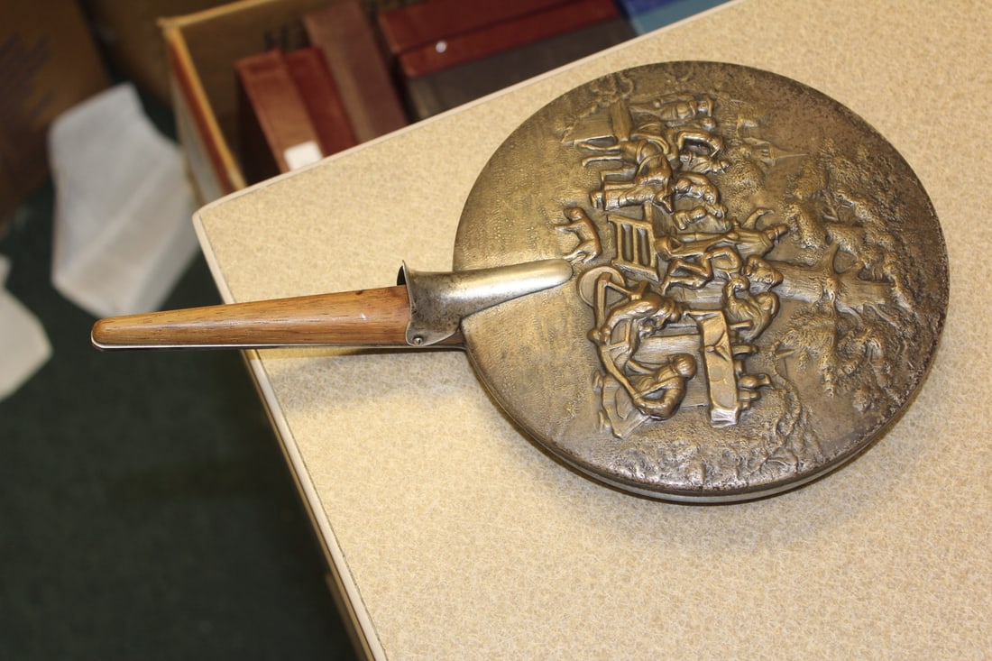 Denmark Repousse Dragsted Silverplated Pan: overall: 11 inches in diameter