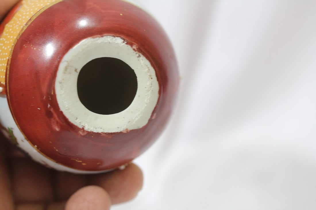 An Oriental Ceramic Egg - 6