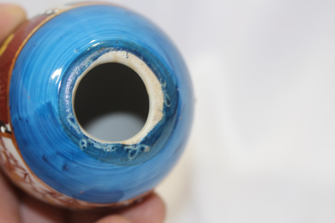 An Oriental Ceramic Egg - 6