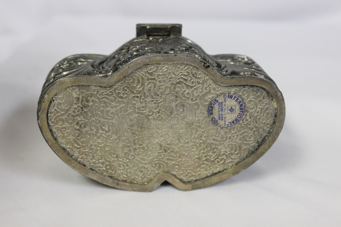 A Silverplated Trinket Box - 6