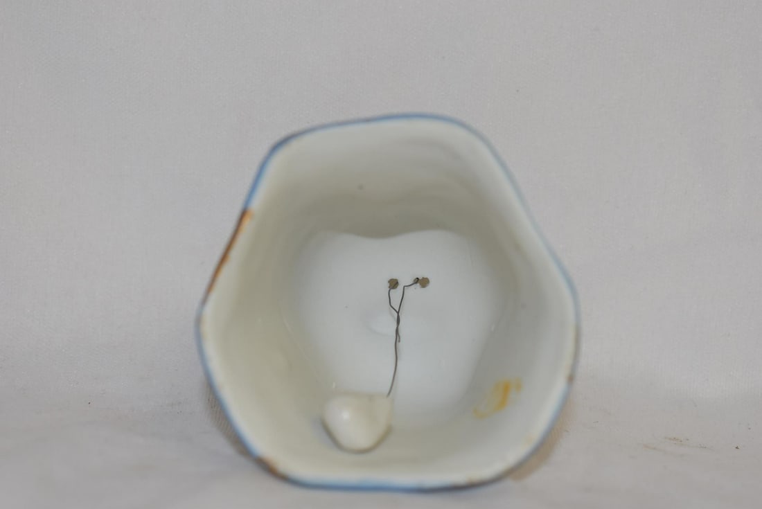 A Ceramic Bell with Clasp - 3