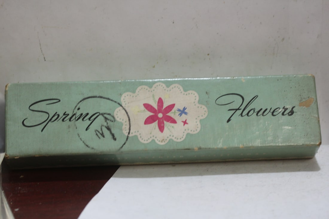Lot of 3 Spring Flowers Soap Bars: as shown