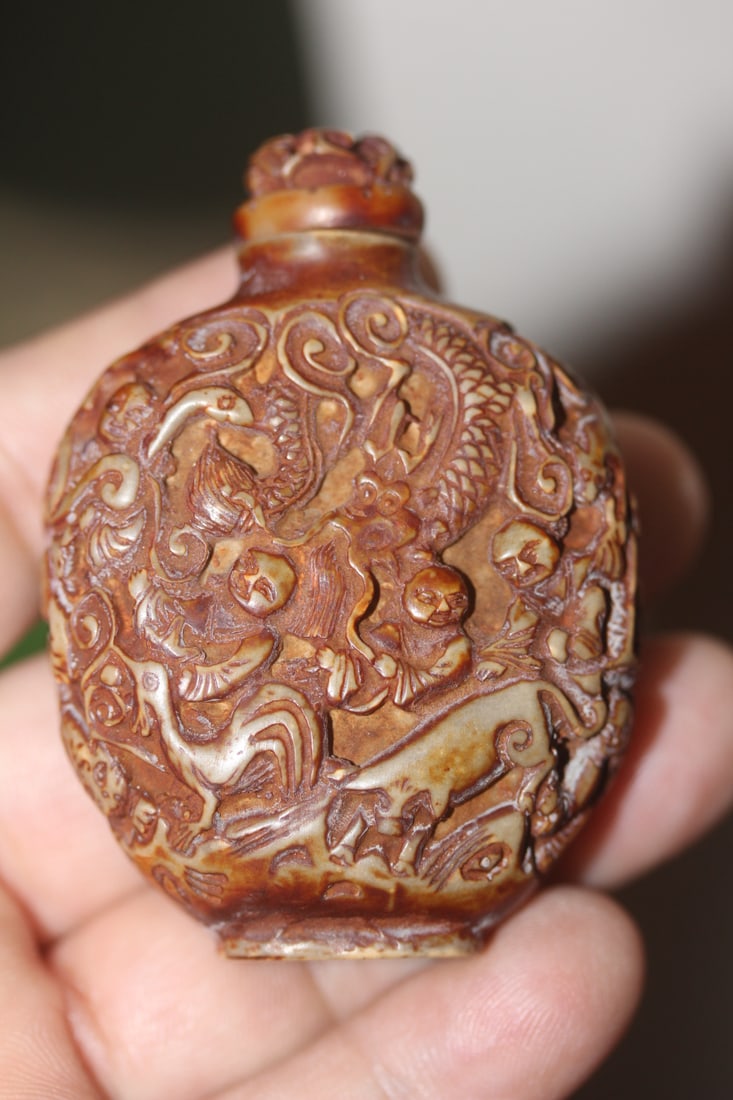 Chinese Resin Dragon Snuff Bottle: vintage - 1950's - 2 1/2" tall