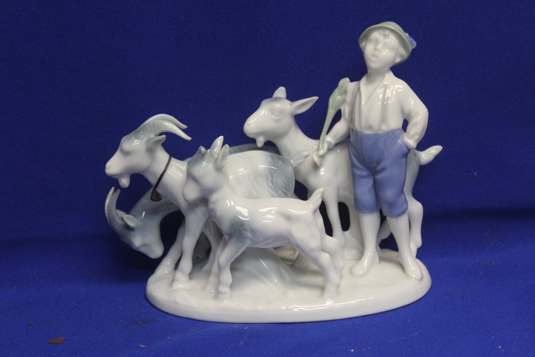 West Germany Gerold Porzellan Figeral Group: 6 3/4" across