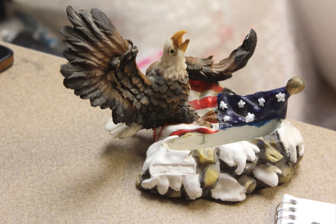 Resin Eagle Business: wildest= 6 inches