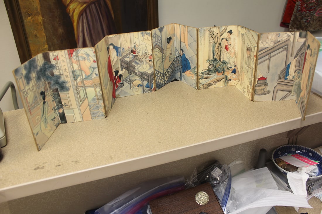 Chinese Erotica Folding Book: as shown