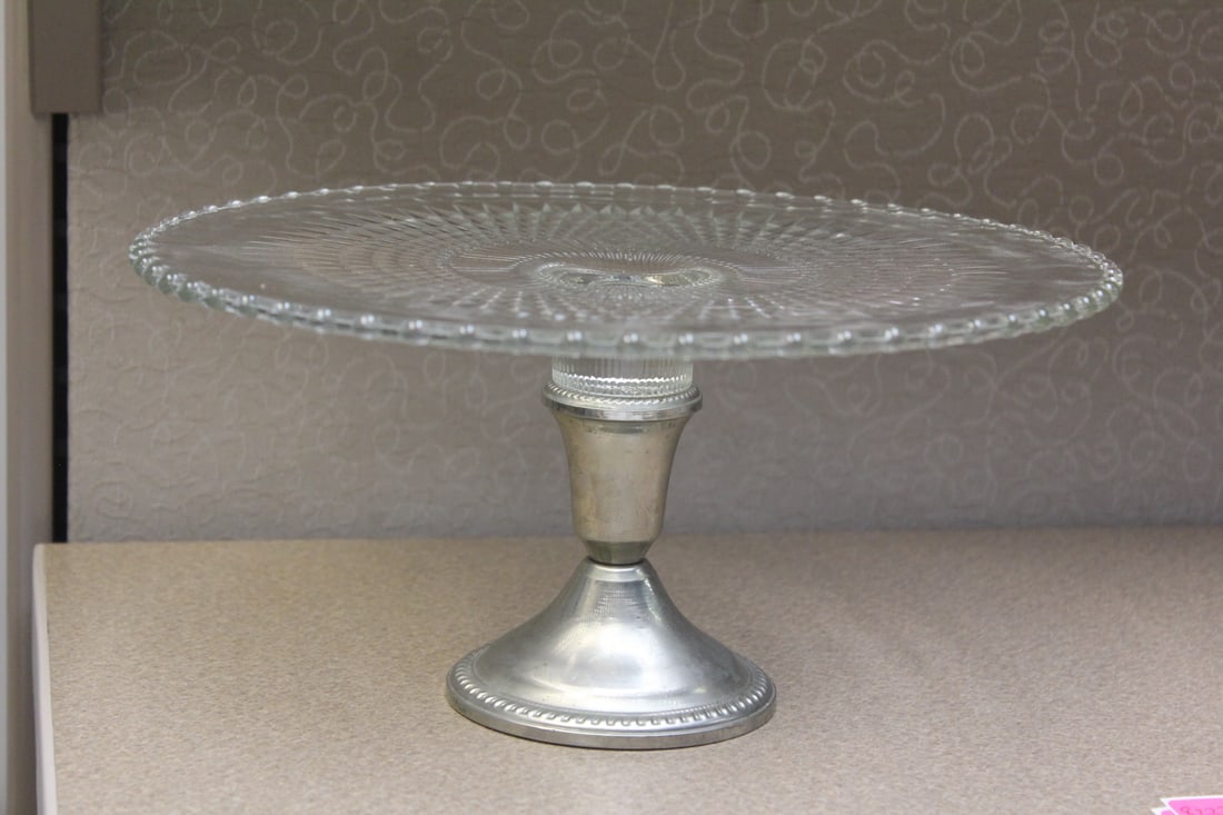 Cake Plate 2 Parts: 10 3/4" in diameter