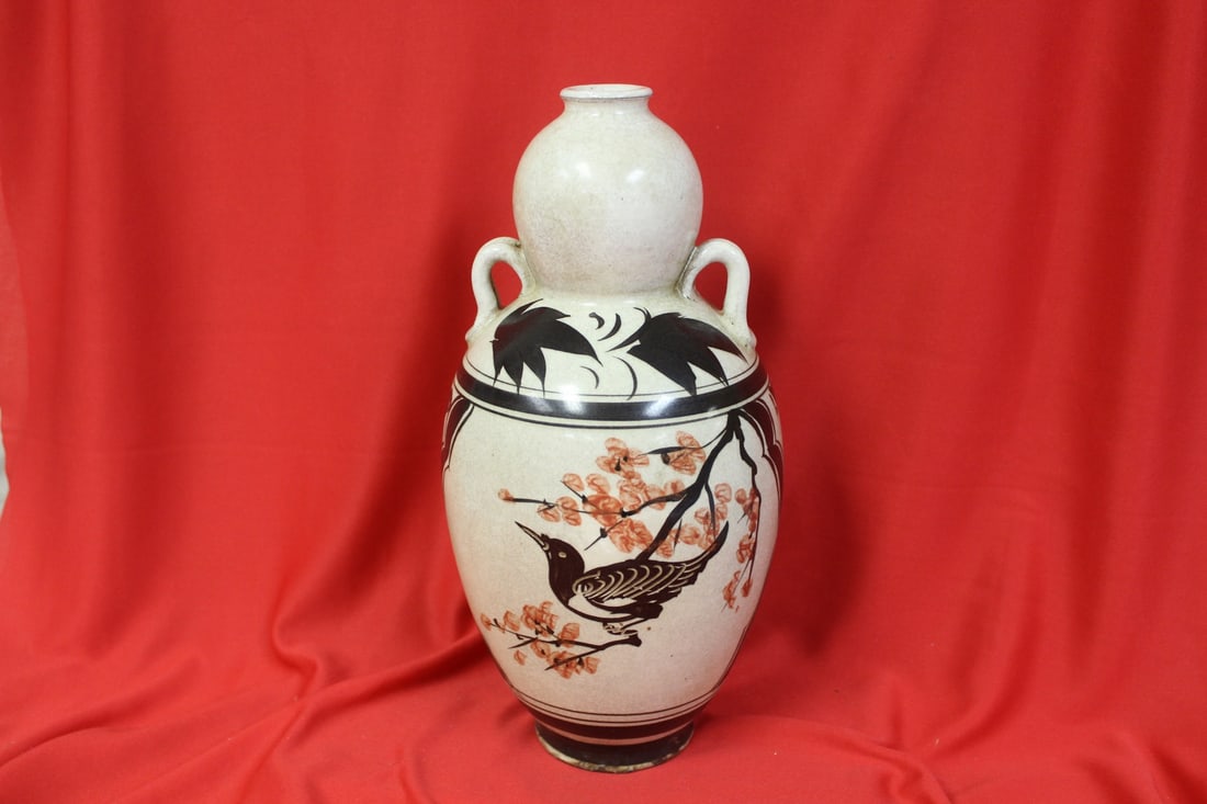A Chinese Vase: looks to be old - 12" tall