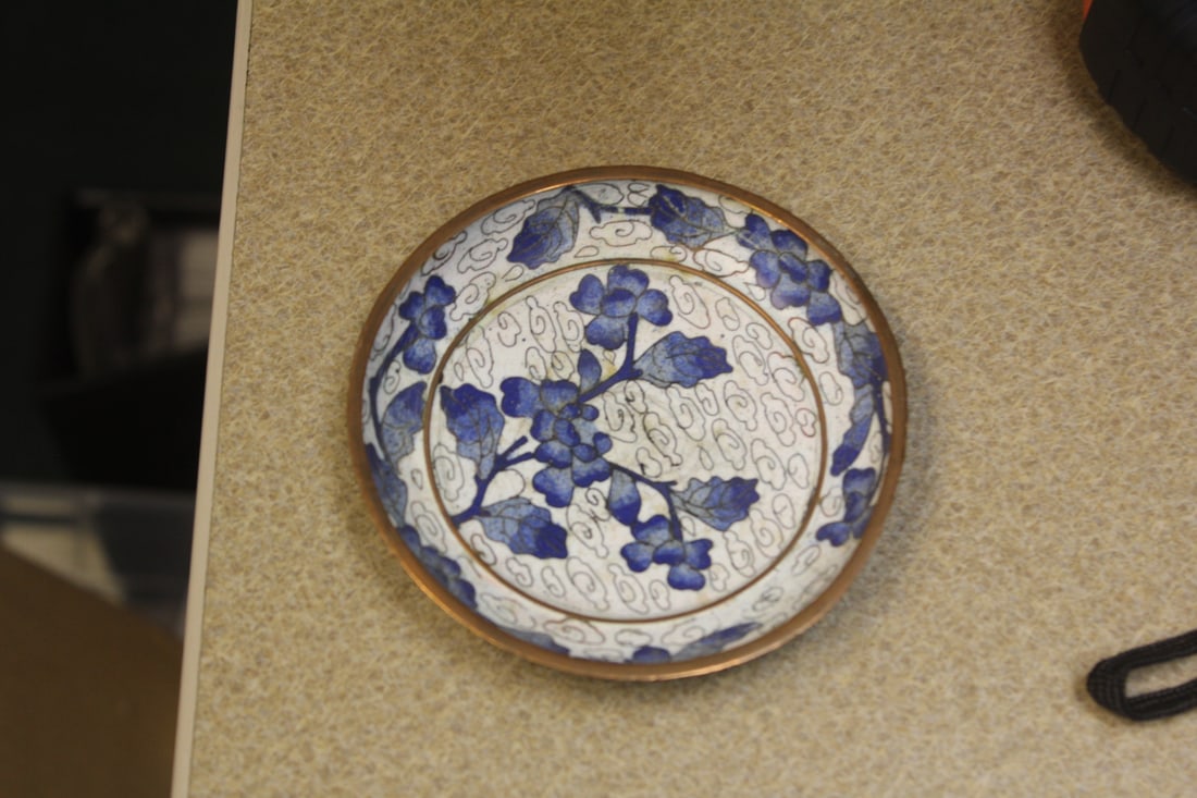 Chinese Cloisonne Dish: late 19th century - 4" in diameter
