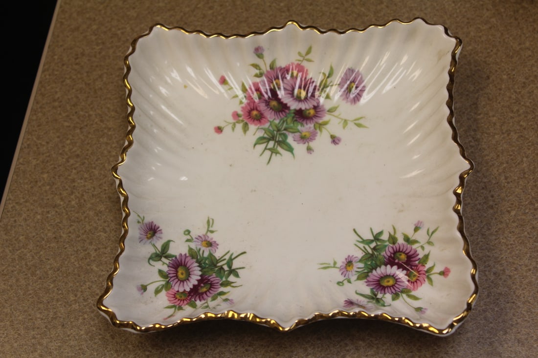 Hammersley, England Square Bowl: 7 1/8" square