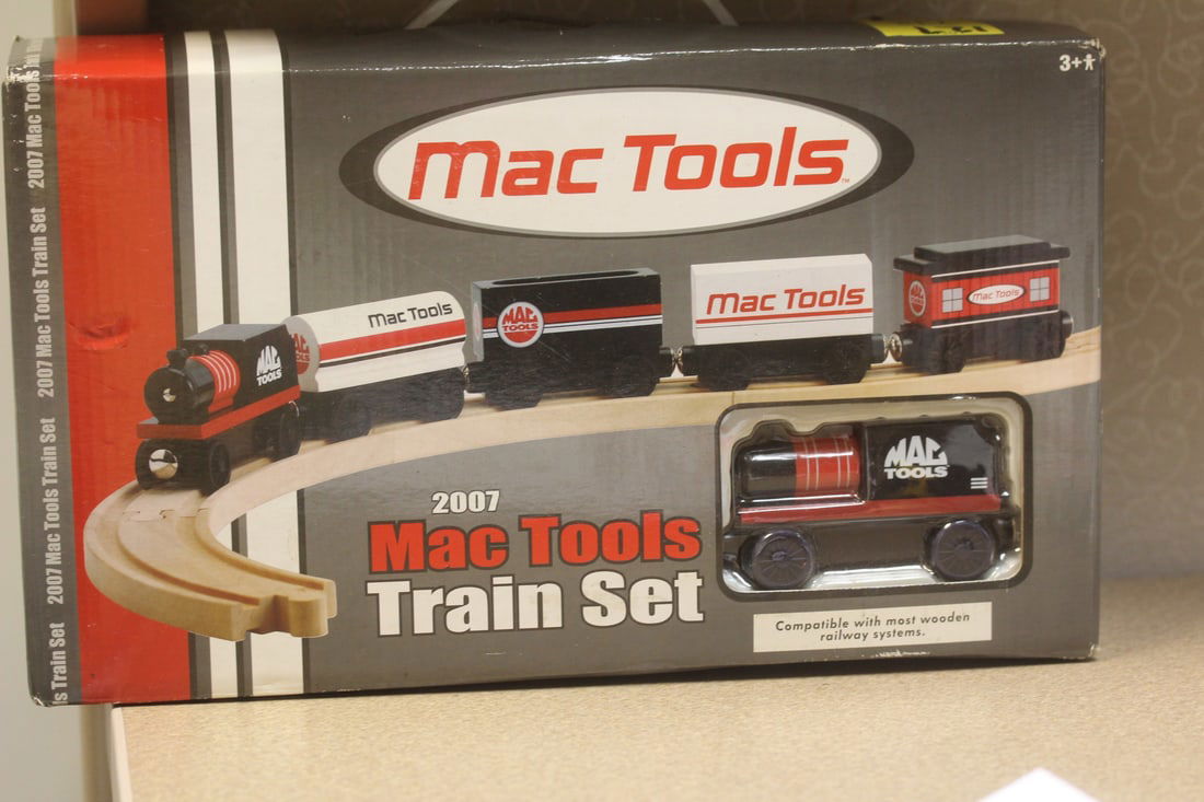 Mac Tools Train Set - 3