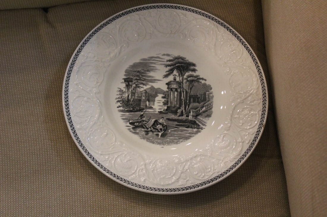 Wedgwood Torbay Scenic Dinner Plate: 10 5/8" in diameter