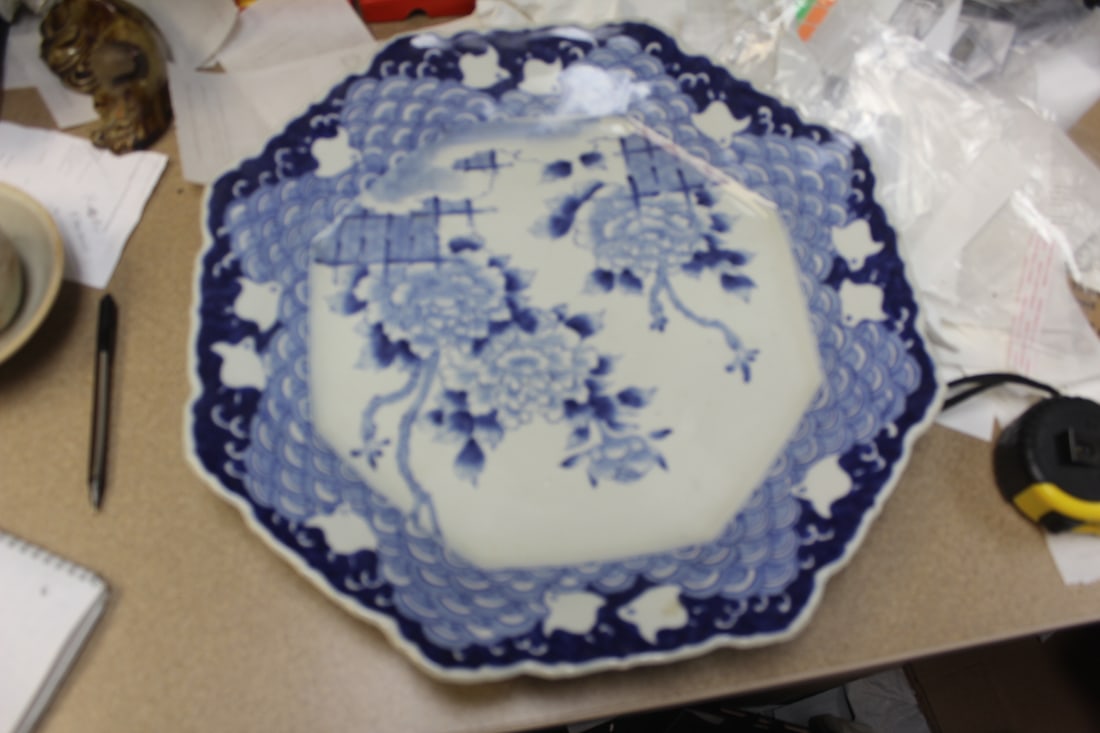 Antique Large Japanese Imari Octagon Charger: 19th century - 17" in diameter - impressive