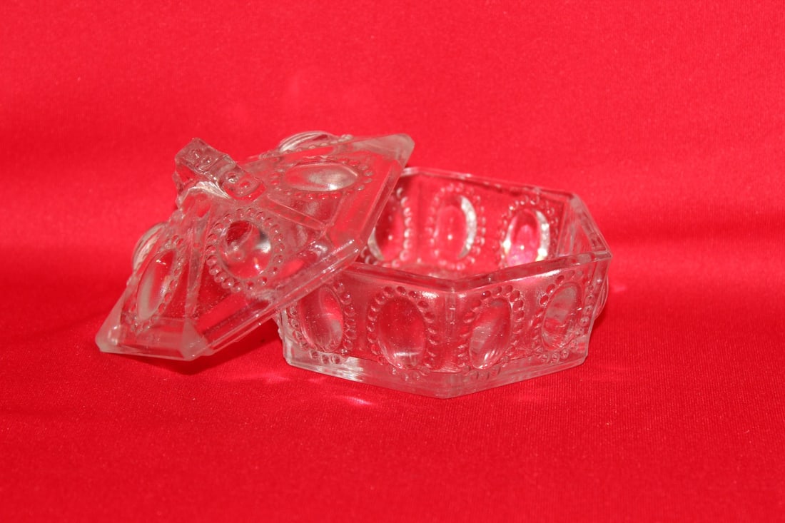 A Small Glass Jewelry Box: 3" tall x 4" across